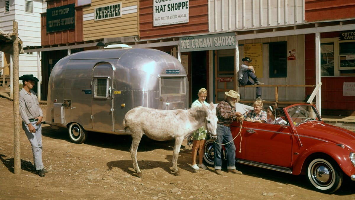 Airstream-WhyBambi-5050-Name2