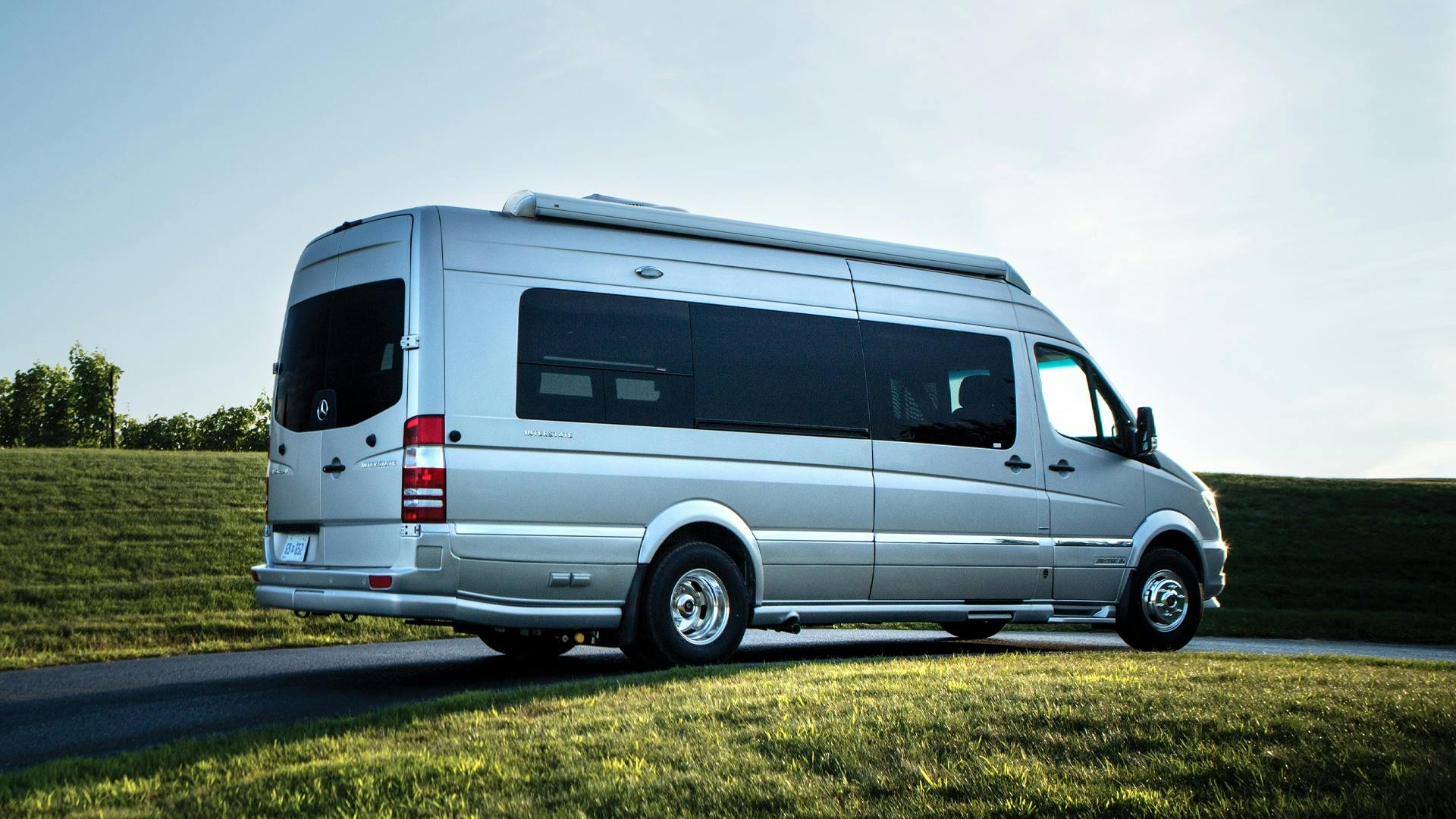 Interstate Lounge EXT | Mercedes-Benz Touring Coaches | Airstream