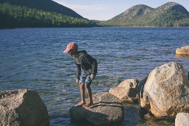 Jumping Rocks