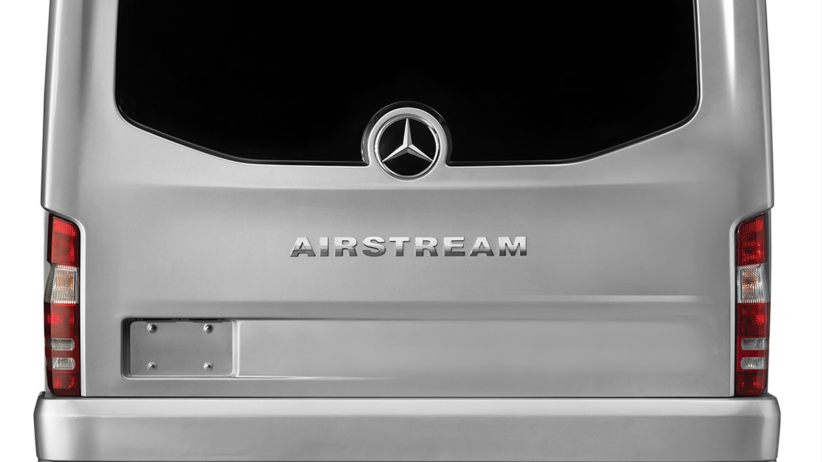 Airstream-Atlas-MY2020-Rear