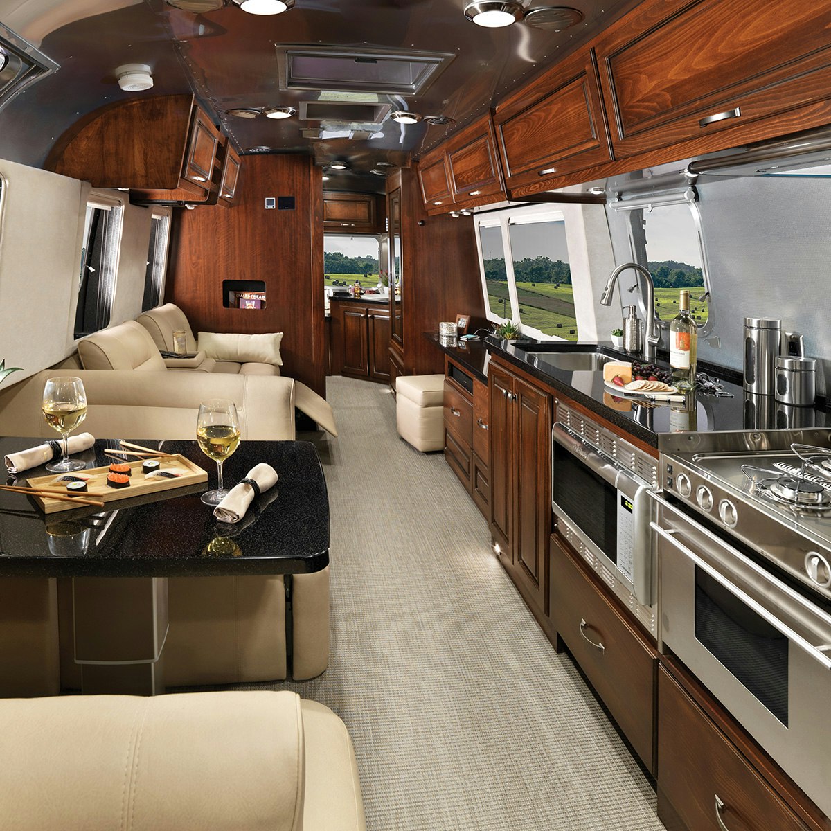 Features | Classic | Travel Trailers | Airstream