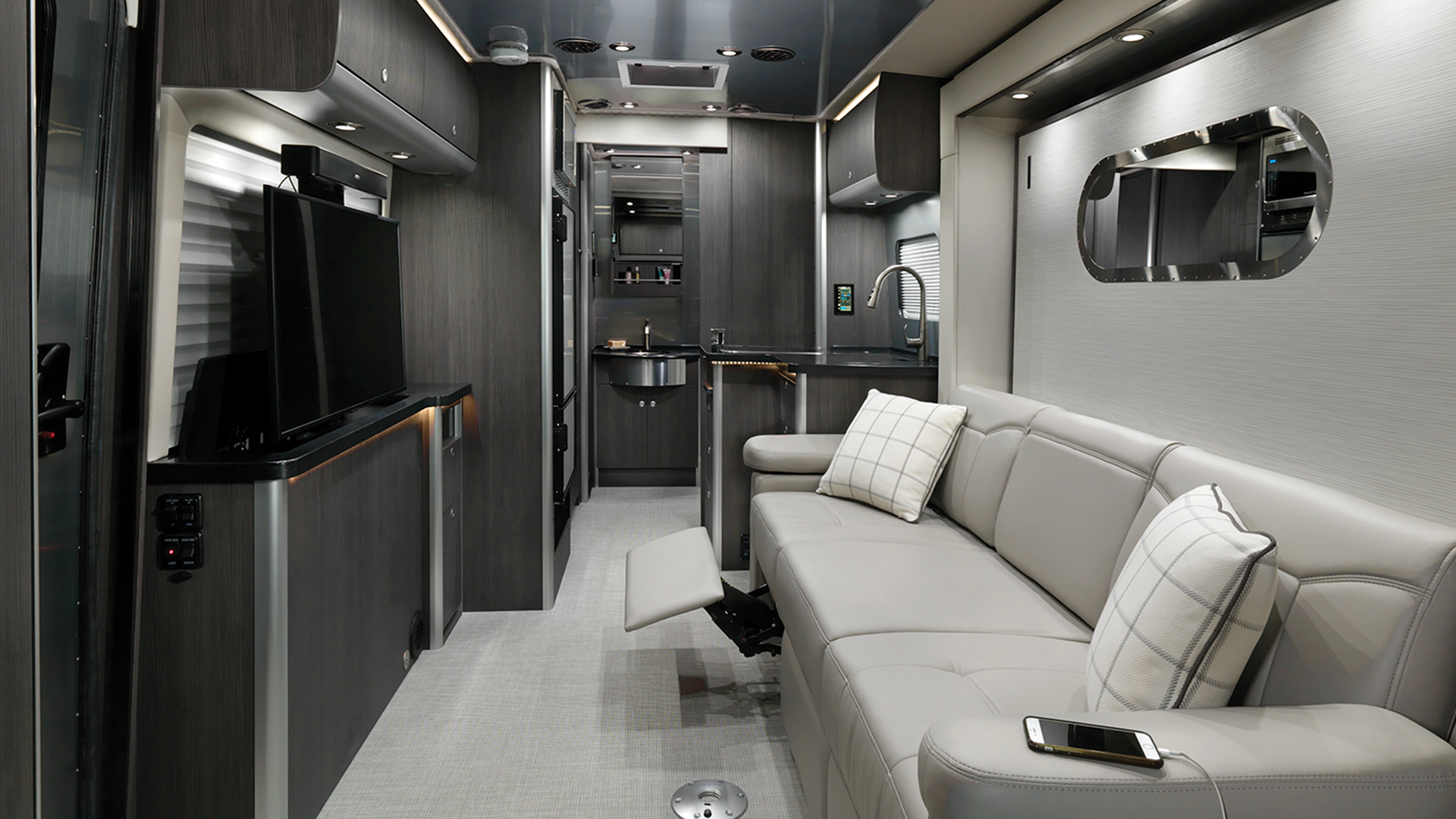 Atlas Touring Coaches Airstream Class B MercedesBenz RV