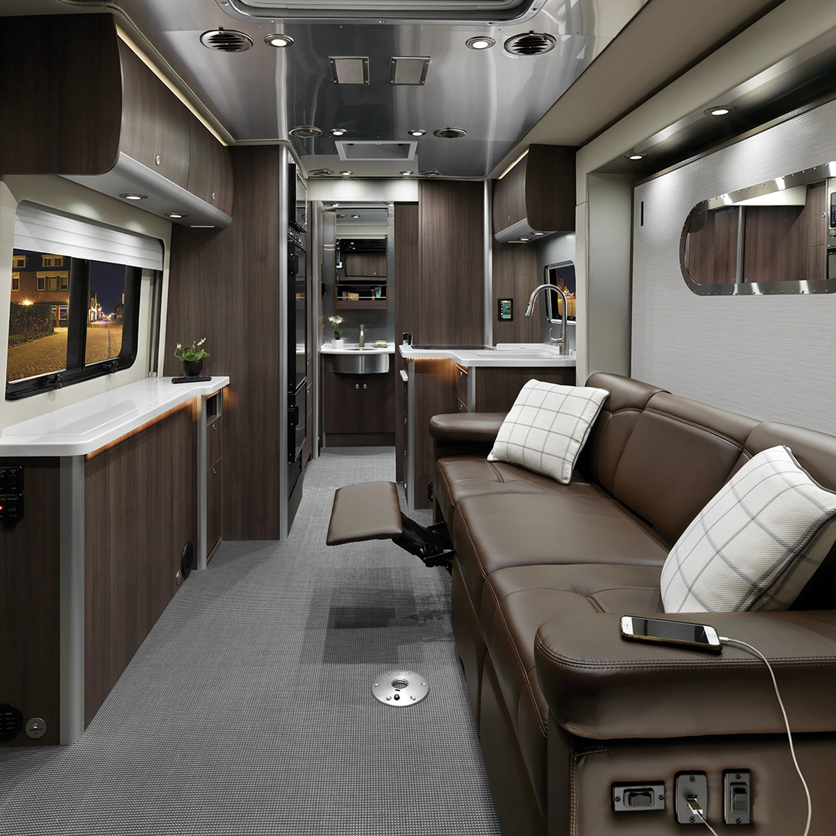 Features | Airstream Atlas | Touring Coaches | Premium Class B RV