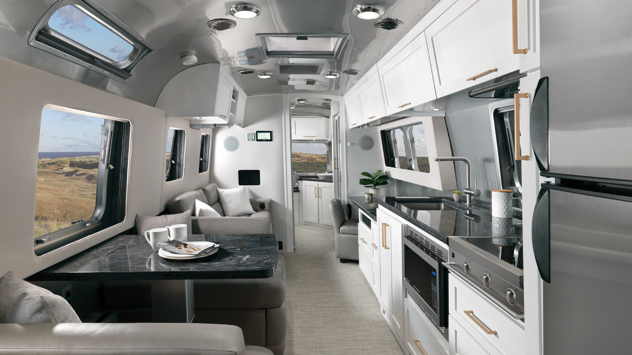 Airstream Classic 2020 Comfort White Interior Decor Desktop Feature ?fit=crop