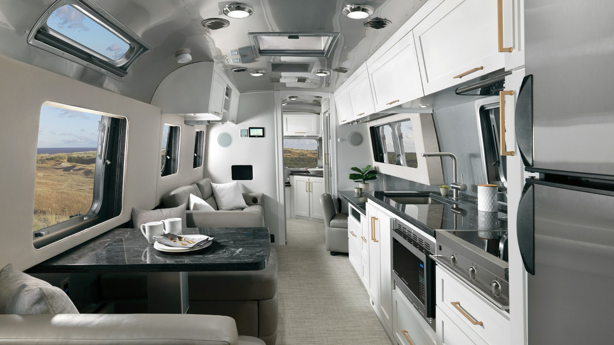 Modernizing the Timeless Classic - New Airstream Comfort White Décor