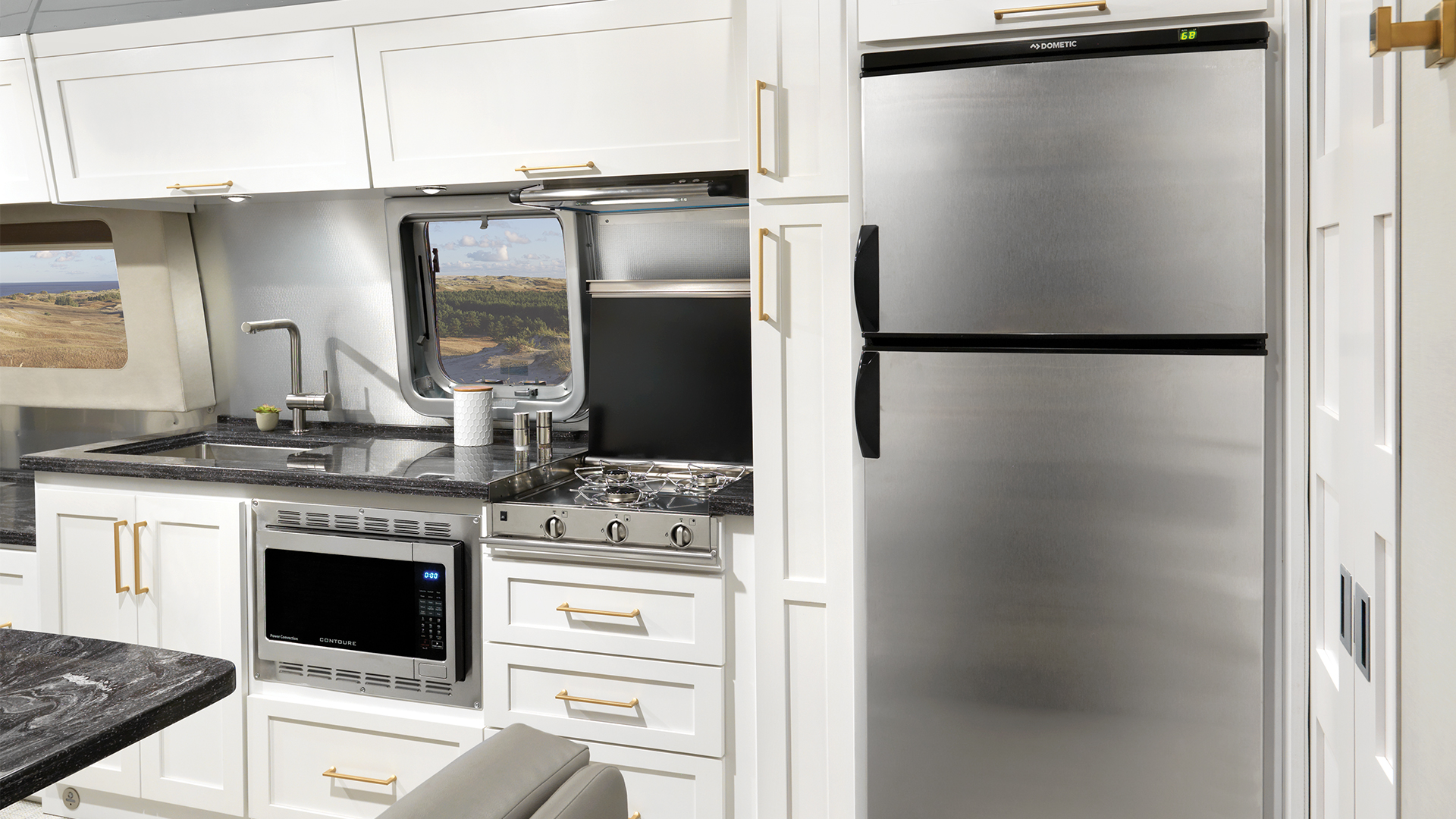 Airstream-Classic-33FB-Interior-Comfort-White-Kitchen