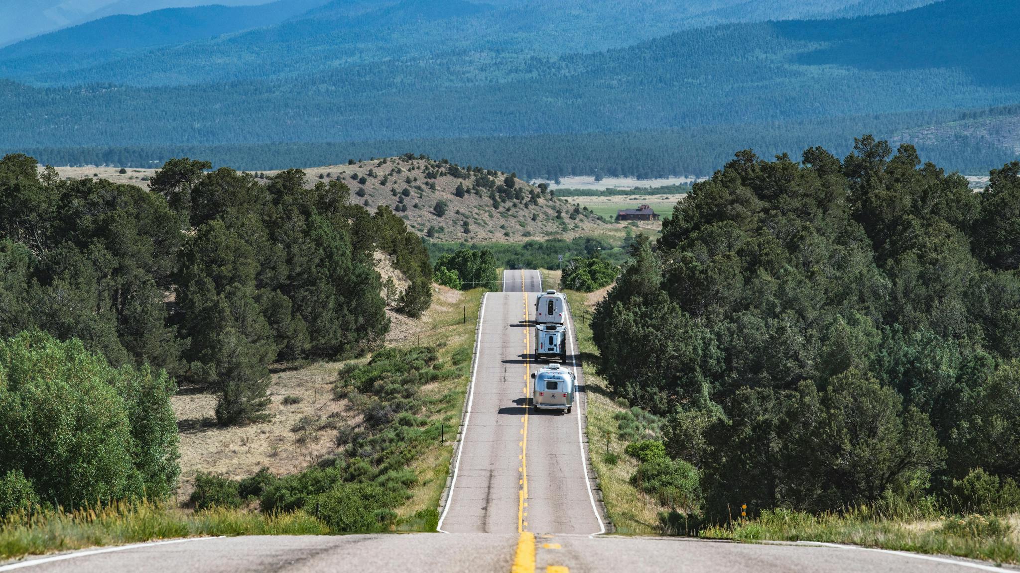 Comparing-Airstreams-Guide-Blog-Desktop