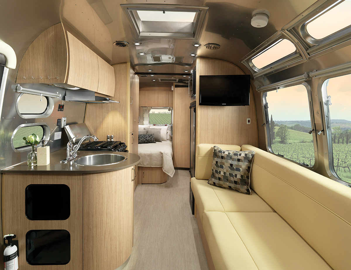 Flying Cloud 23CB Floor Plan | Travel Trailers | Airstream