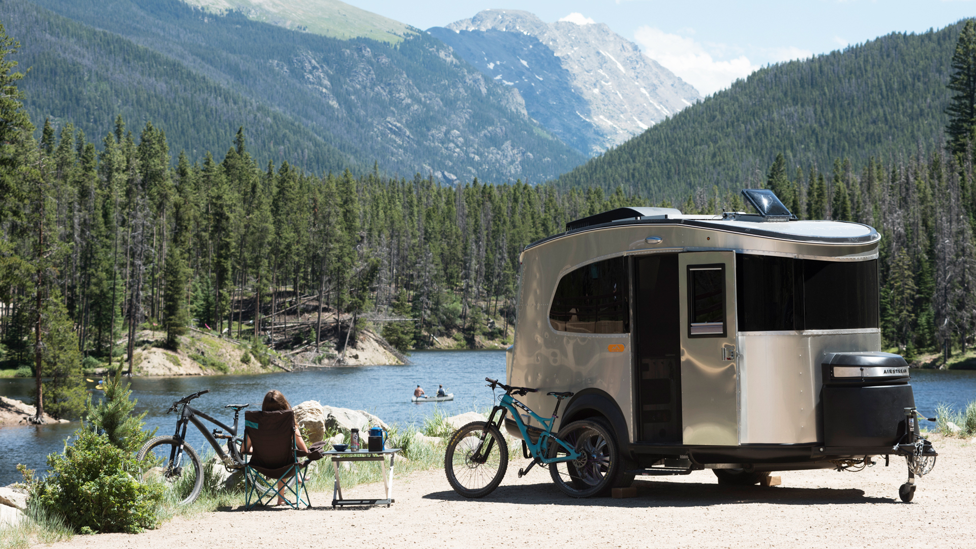 Airstream-Basecamp-Lifestyle-Lake-and-Mountains