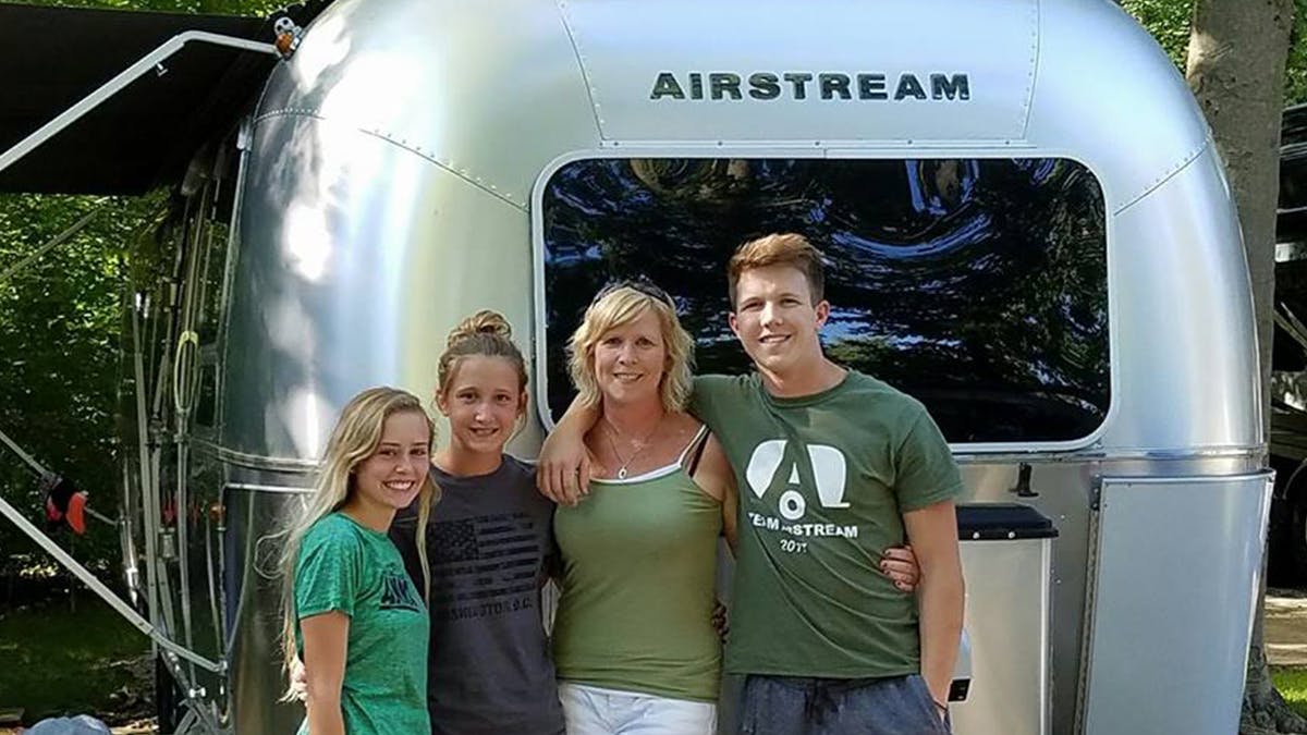 AIR-Responsibility-Social-GivingBack-Slider-3