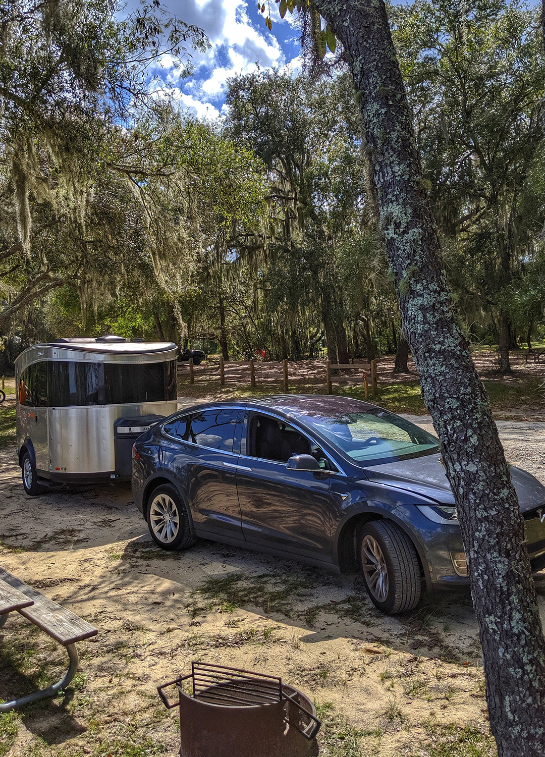 Airstream-Basecamp-and-Tesla-Model-X-Campground