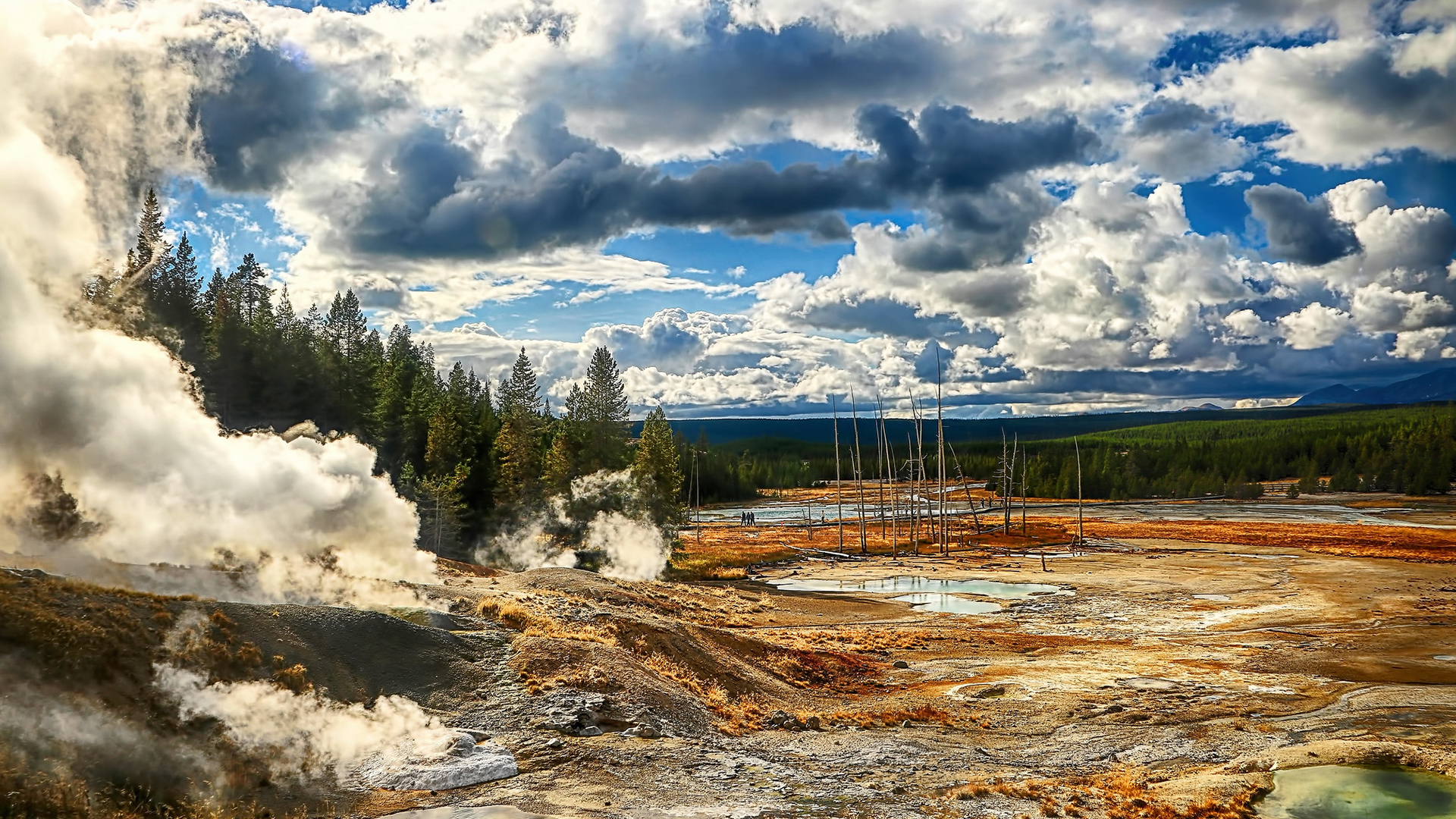 Airstream-and-Yellowstone-National-Park-Image-2