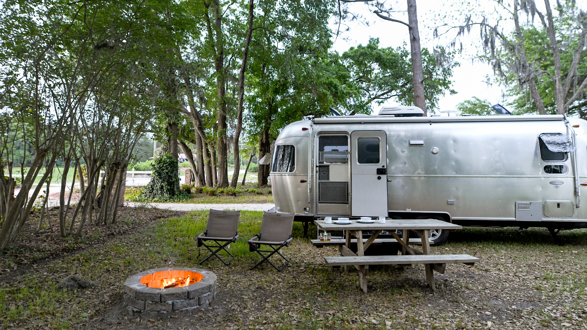Flying-Cloud-Airstream-at-Campsite