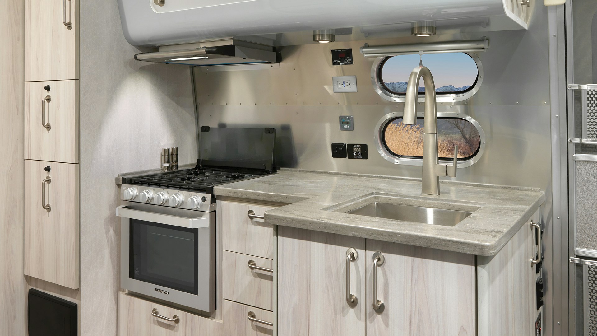 2021-Airstream-International-Kitchen-Highlight-Coastal-Cove-Interior