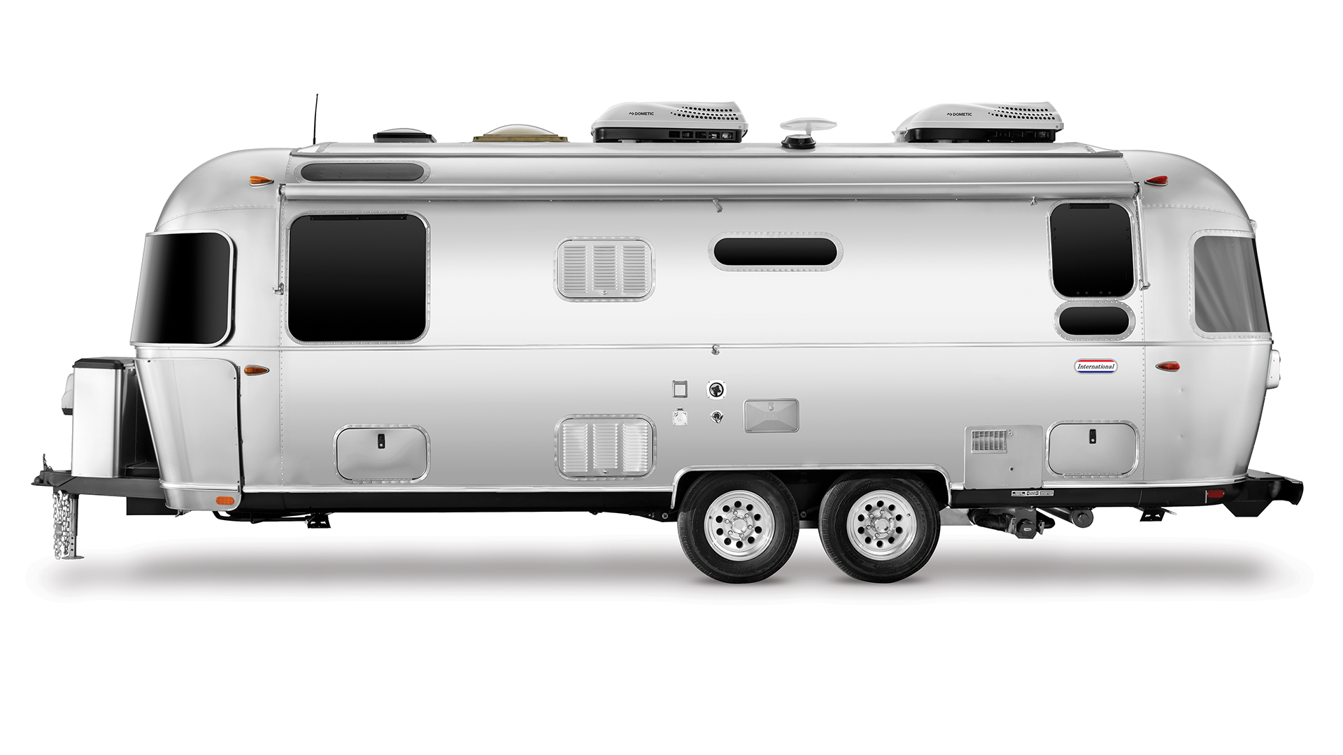 Airstream-25RB-International-Street-Side-Exterior