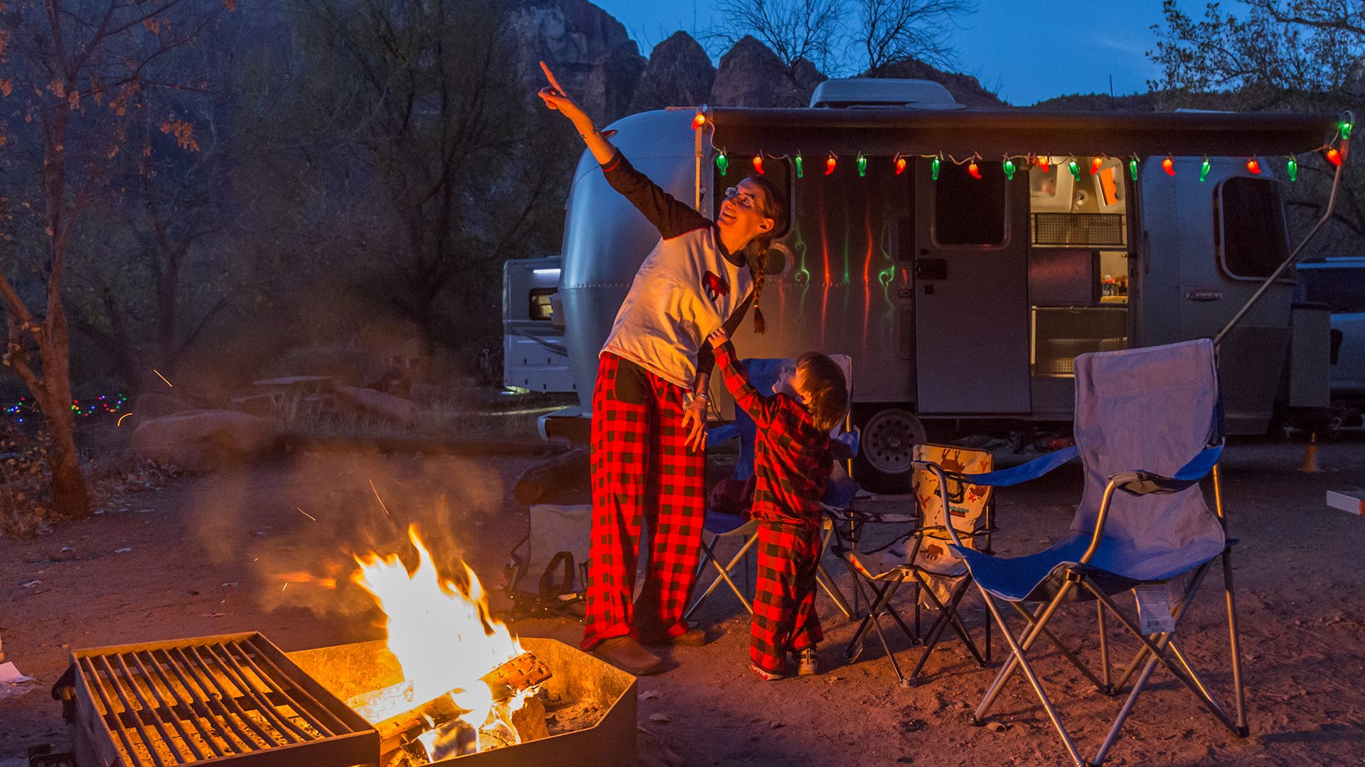 Airstream-Ambassador-Nina-at-Campfire-with-Travel-Trailer