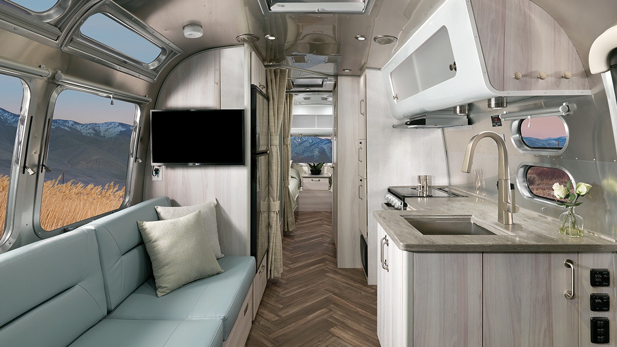 Airstream-Interational-Take-a-Tour-CTA