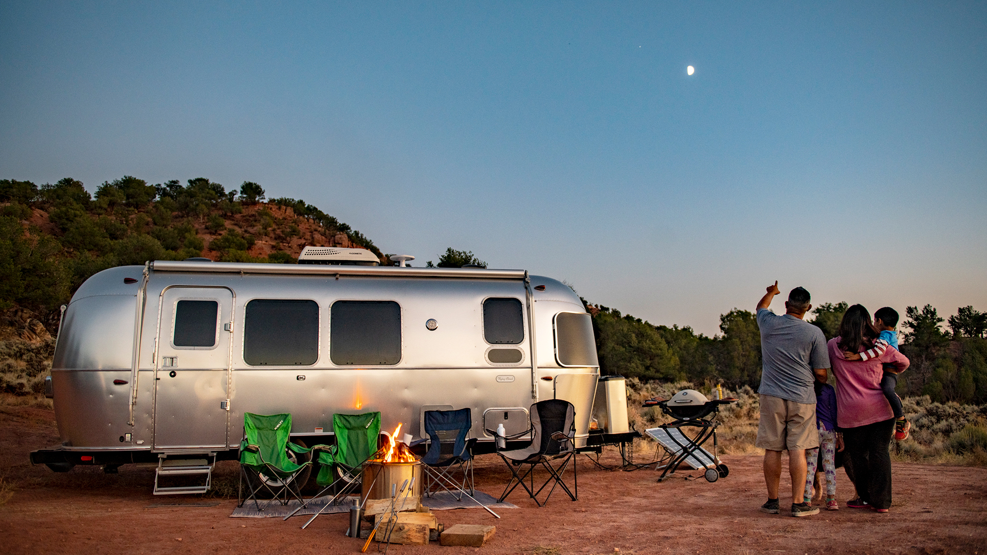 Airstream-Flying-Cloud-Boondocking-and-Sky