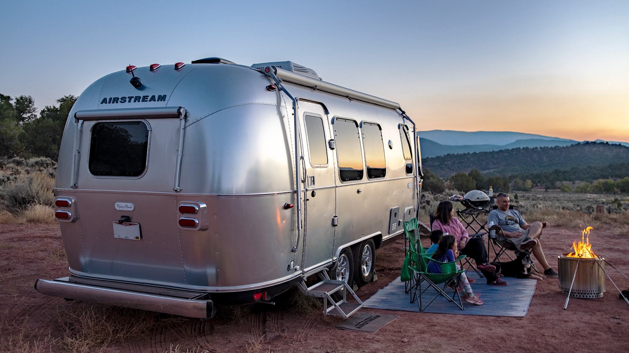 Airstream-Power-Plus-Flying-Cloud-Boondocking-Power-Upgrade-with-Lithium