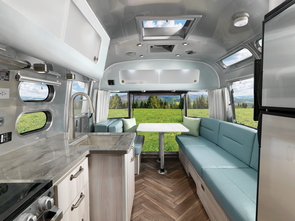 International 27FB Floor Plan | Travel Trailers | Airstream