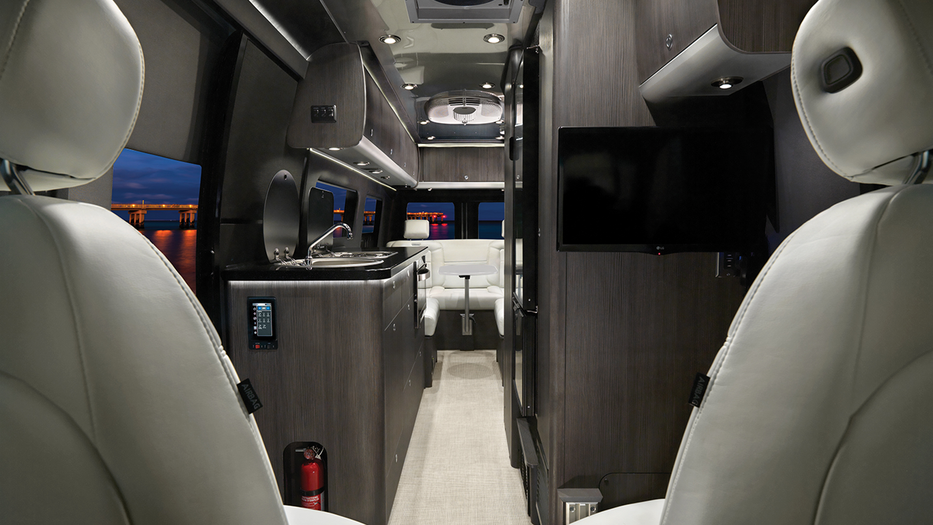 2020-interstate-EXT-grand-tour-interior-lux-white