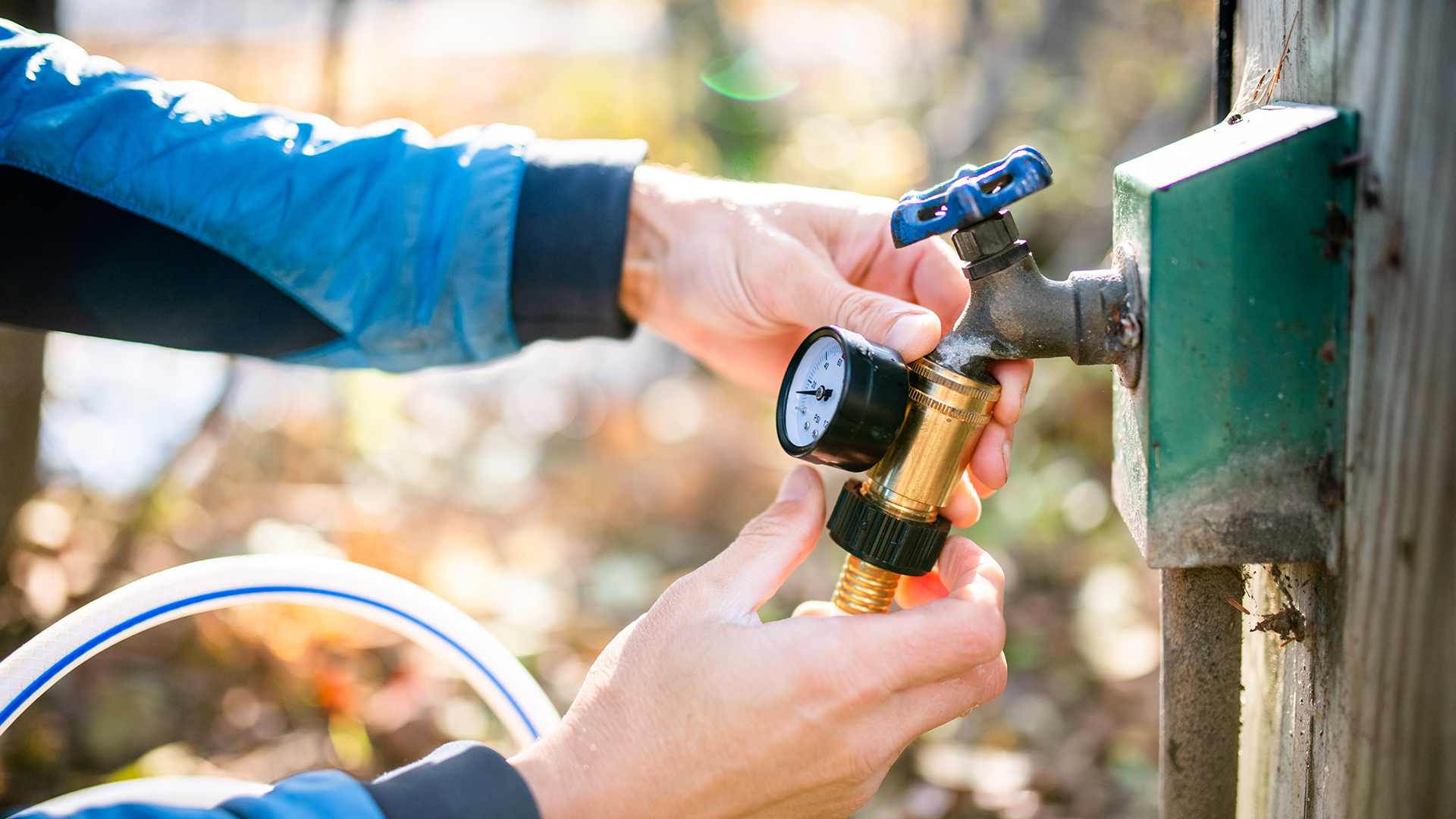 Comparing Tank Flushers in the Clear RV Black Tank 