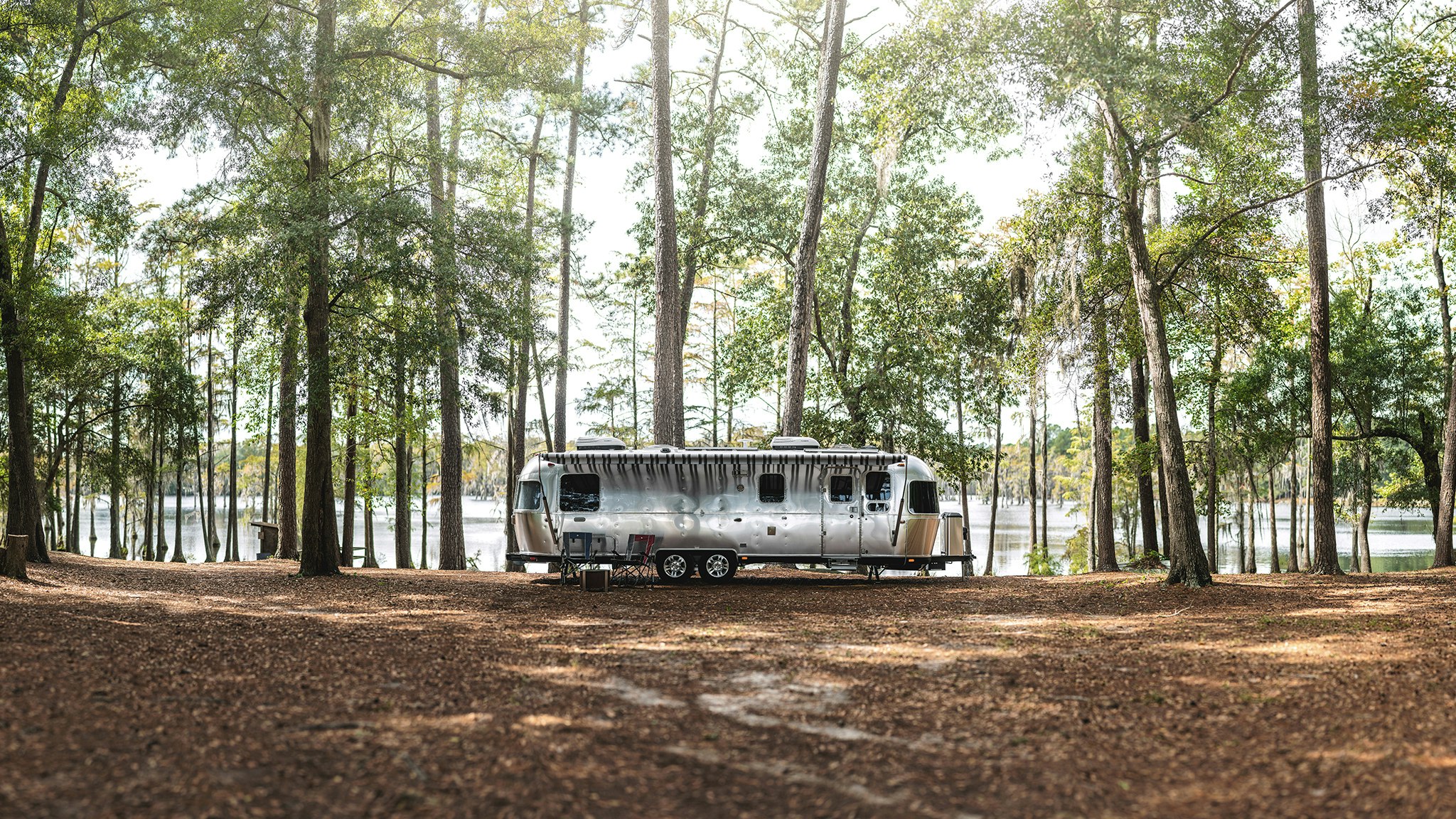 Airstream-Classic-30RB-Lifestyle-Horizontal-Feature