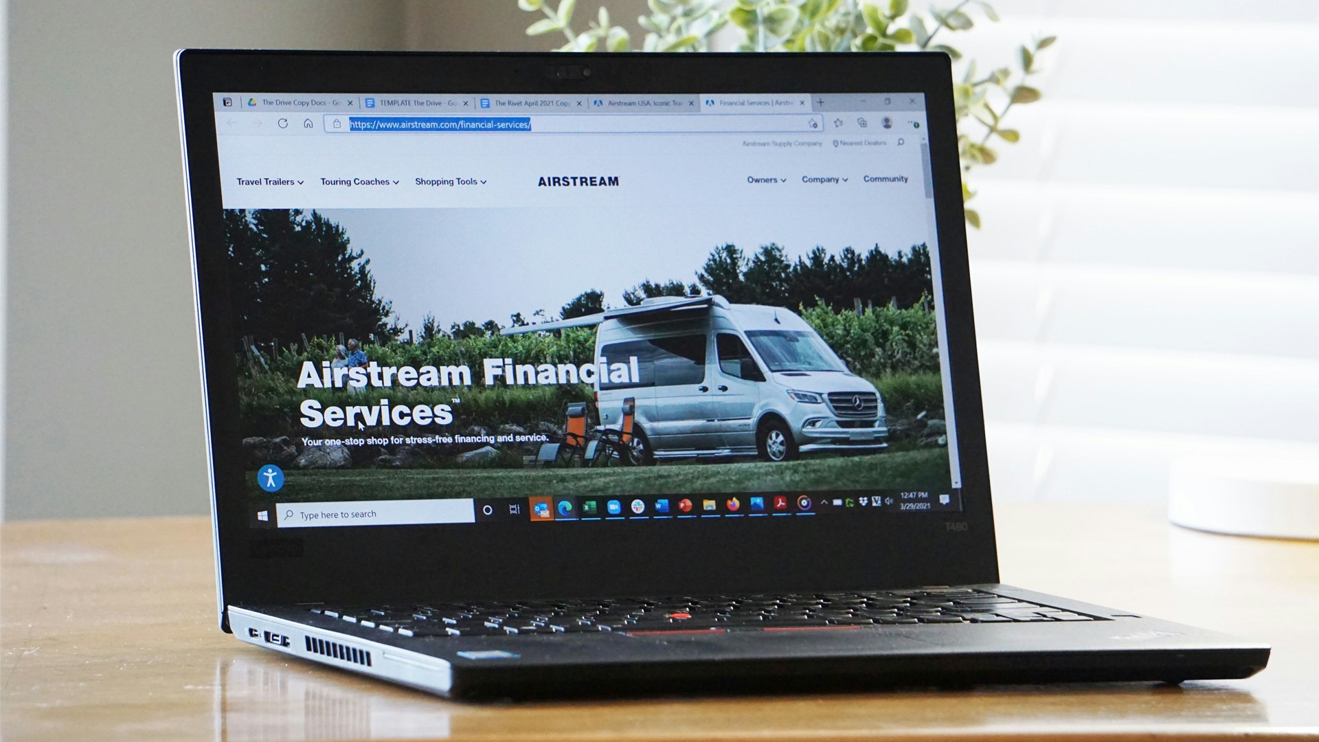 Airstream-Financial-Service-Page-on-Computer