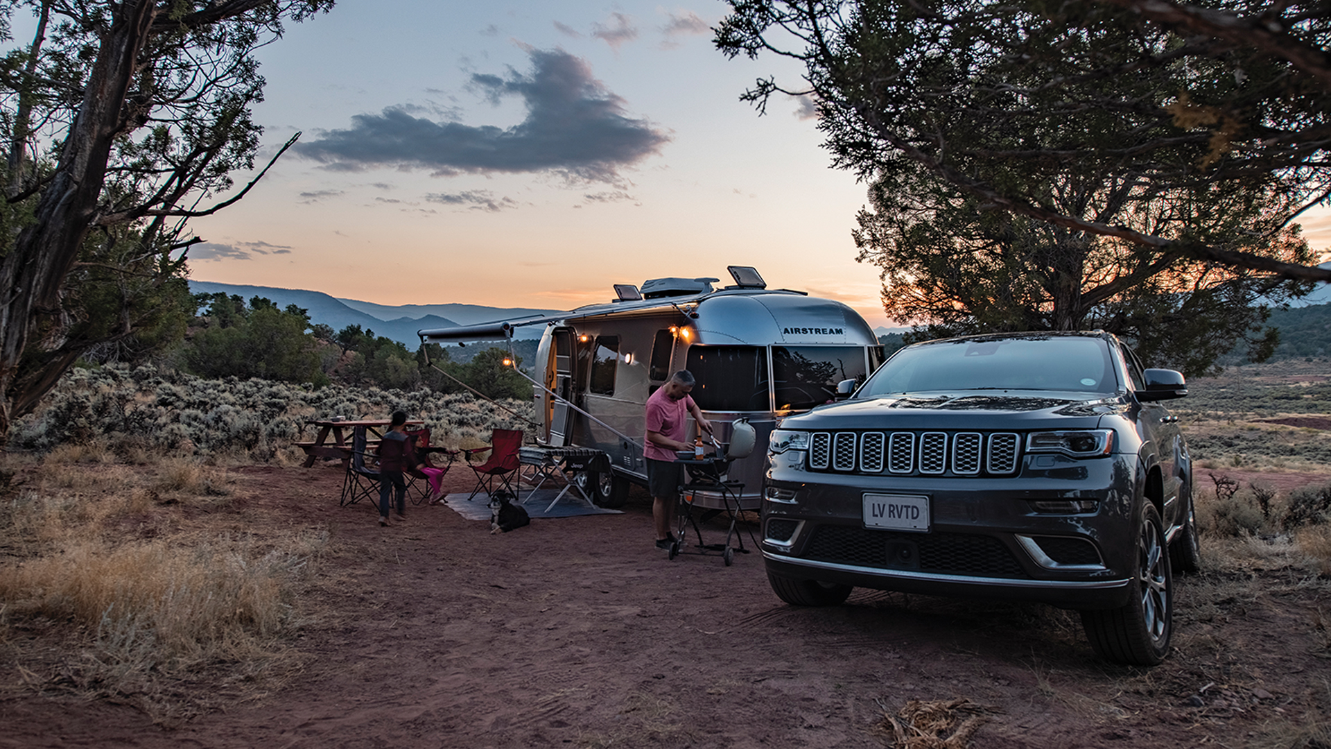 Family-camping-in-their-Airstream