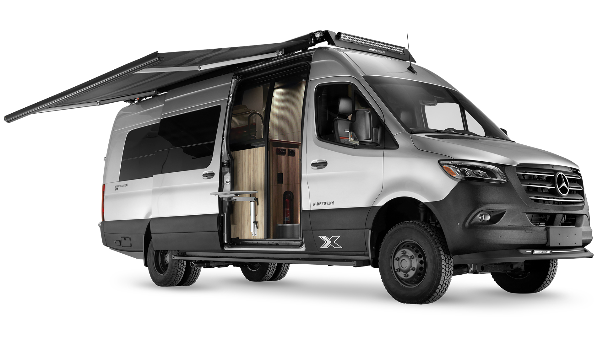 Airstream-Interstate-24X-Exterior-Studio-with-Awning-Extended-95rsjicqeg