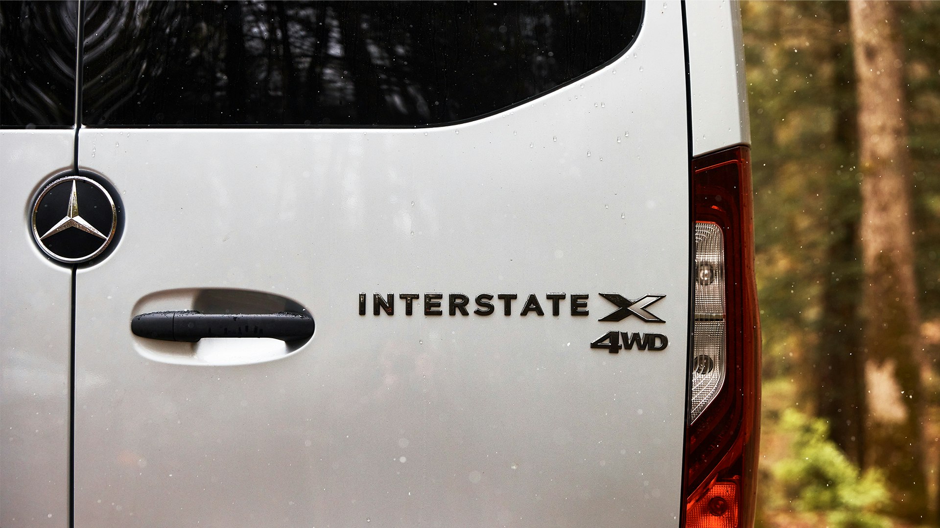 Airstream-Interstate-24X-Four-Wheel-Drive-Capability-Badging