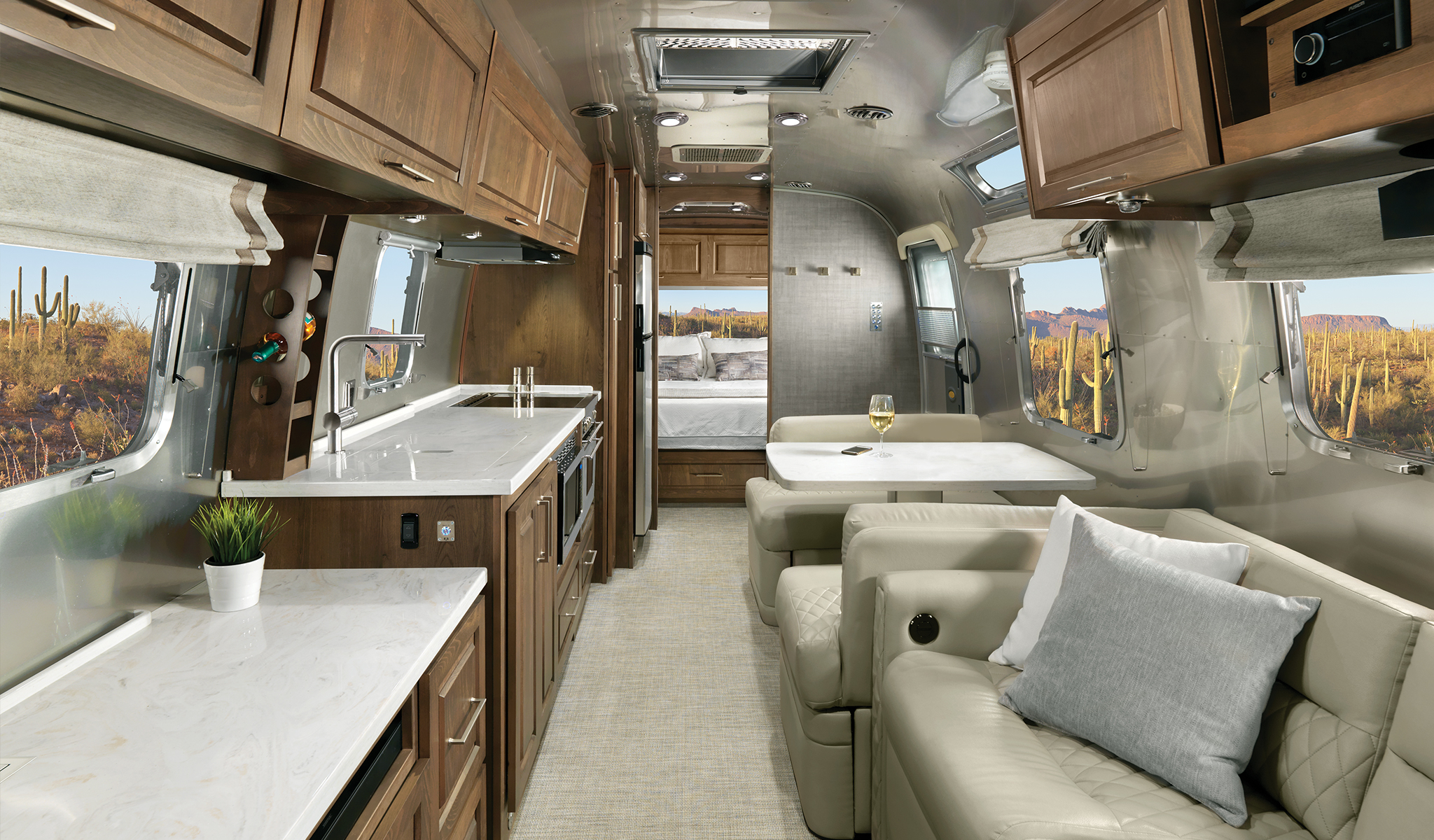 Airstream-Classic-Estate-Brown-with-Chamomile-Ultraleather