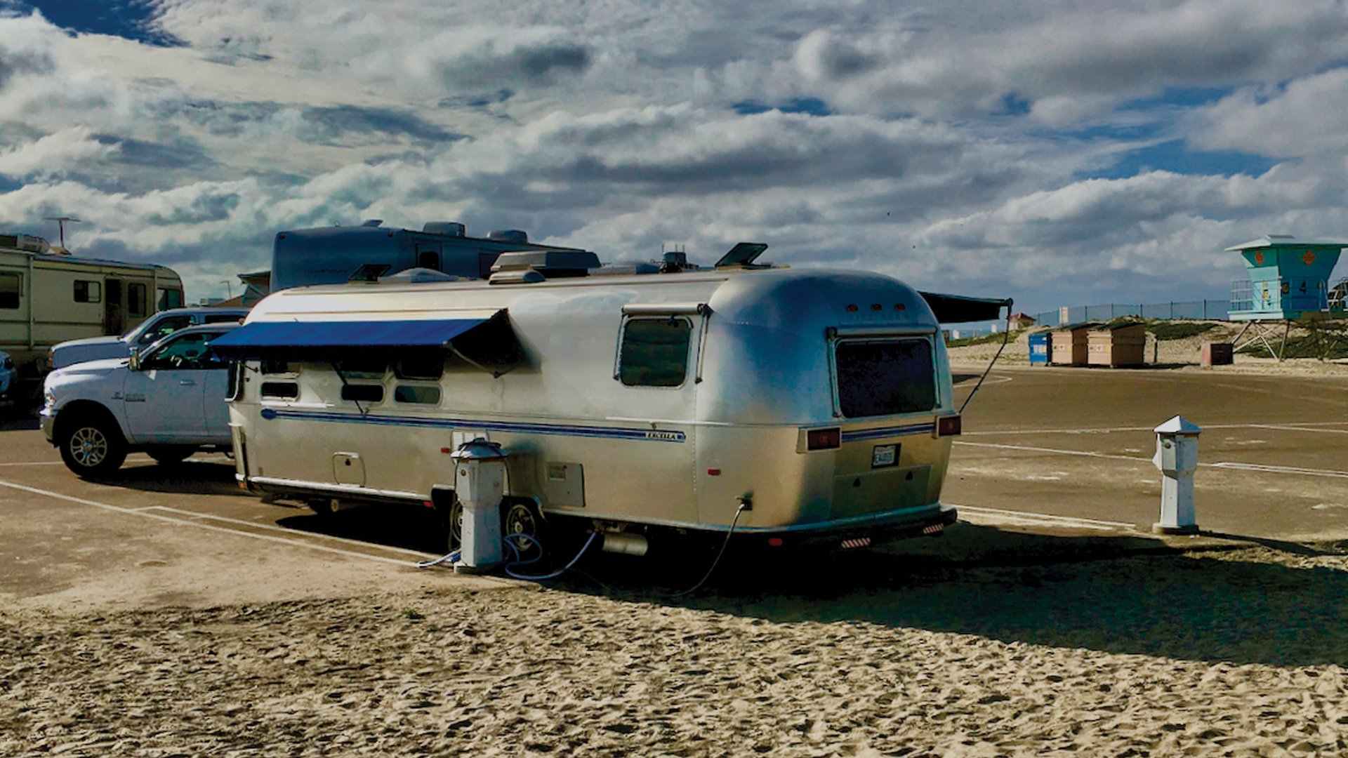 Airstream-Living-in-Beauty-Beach