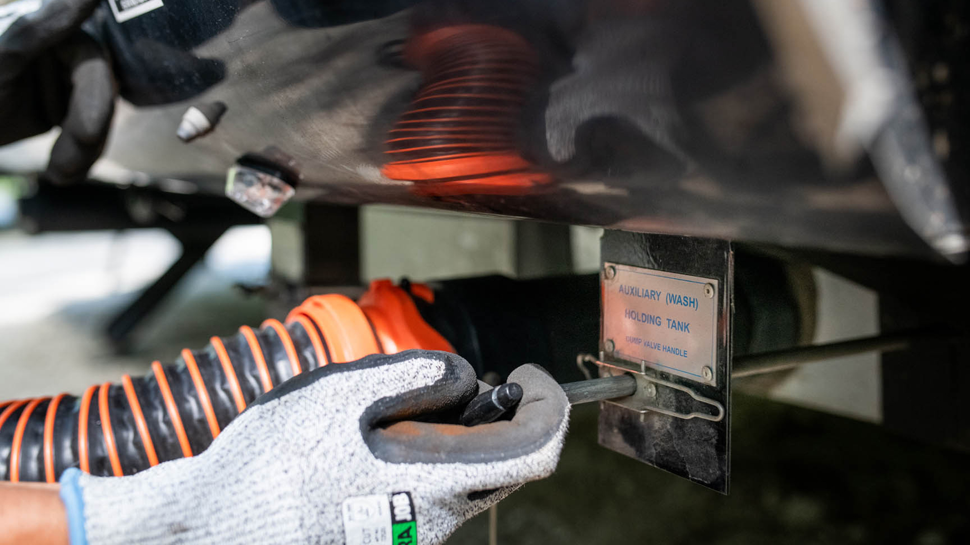 Airstream-Anatomy-of-a-Campground-holding-tank