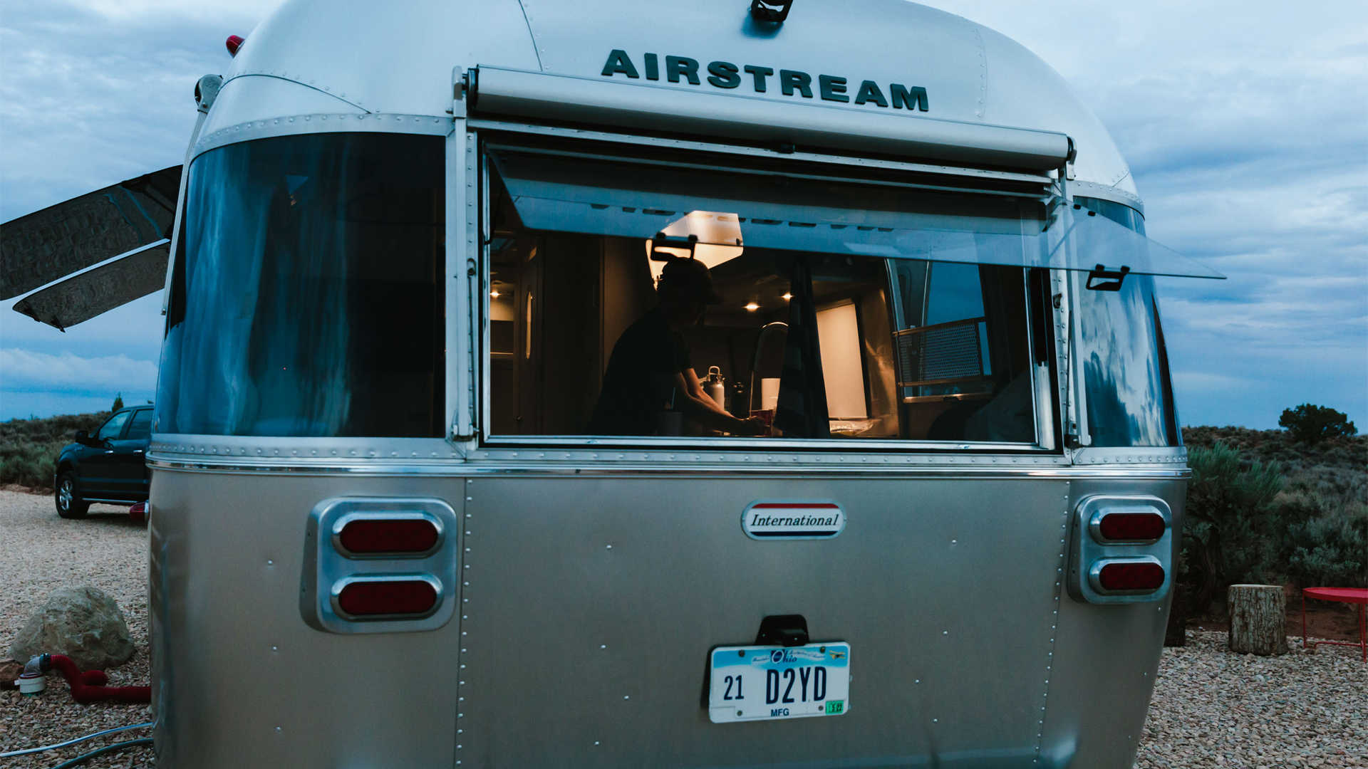 Airstream-in-Desert