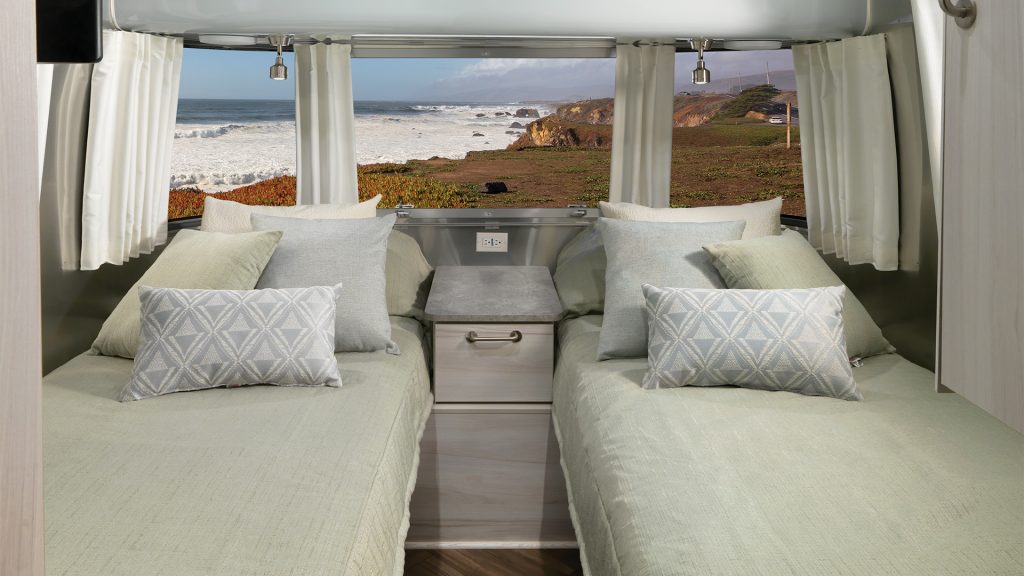 Airstream-International-Twin-Bed-Option