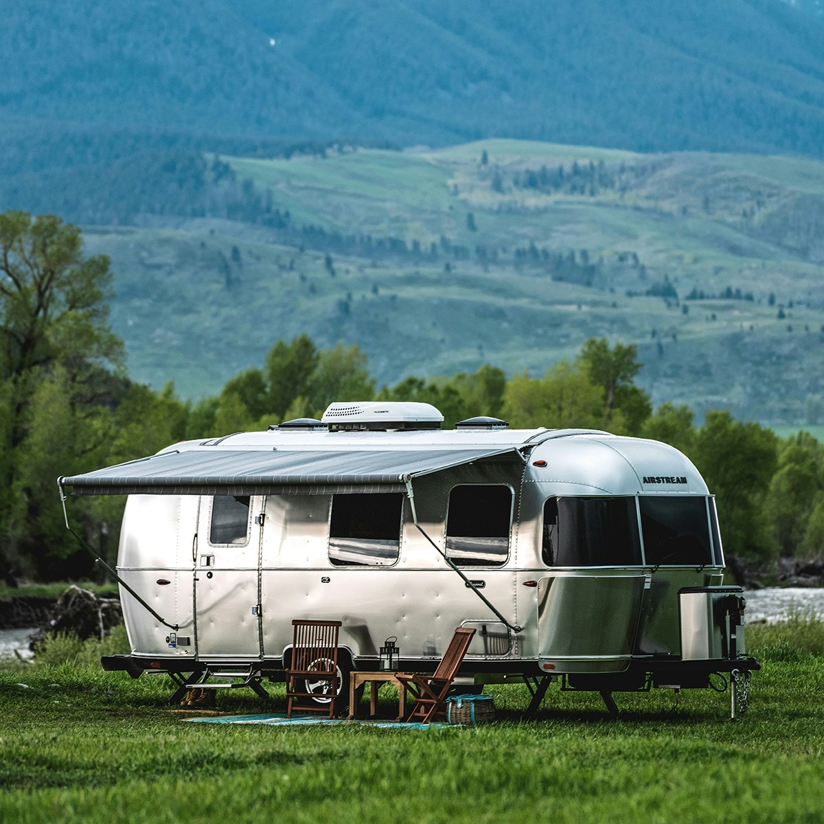 Airstream-Caravel-Awning-Feature-Grid