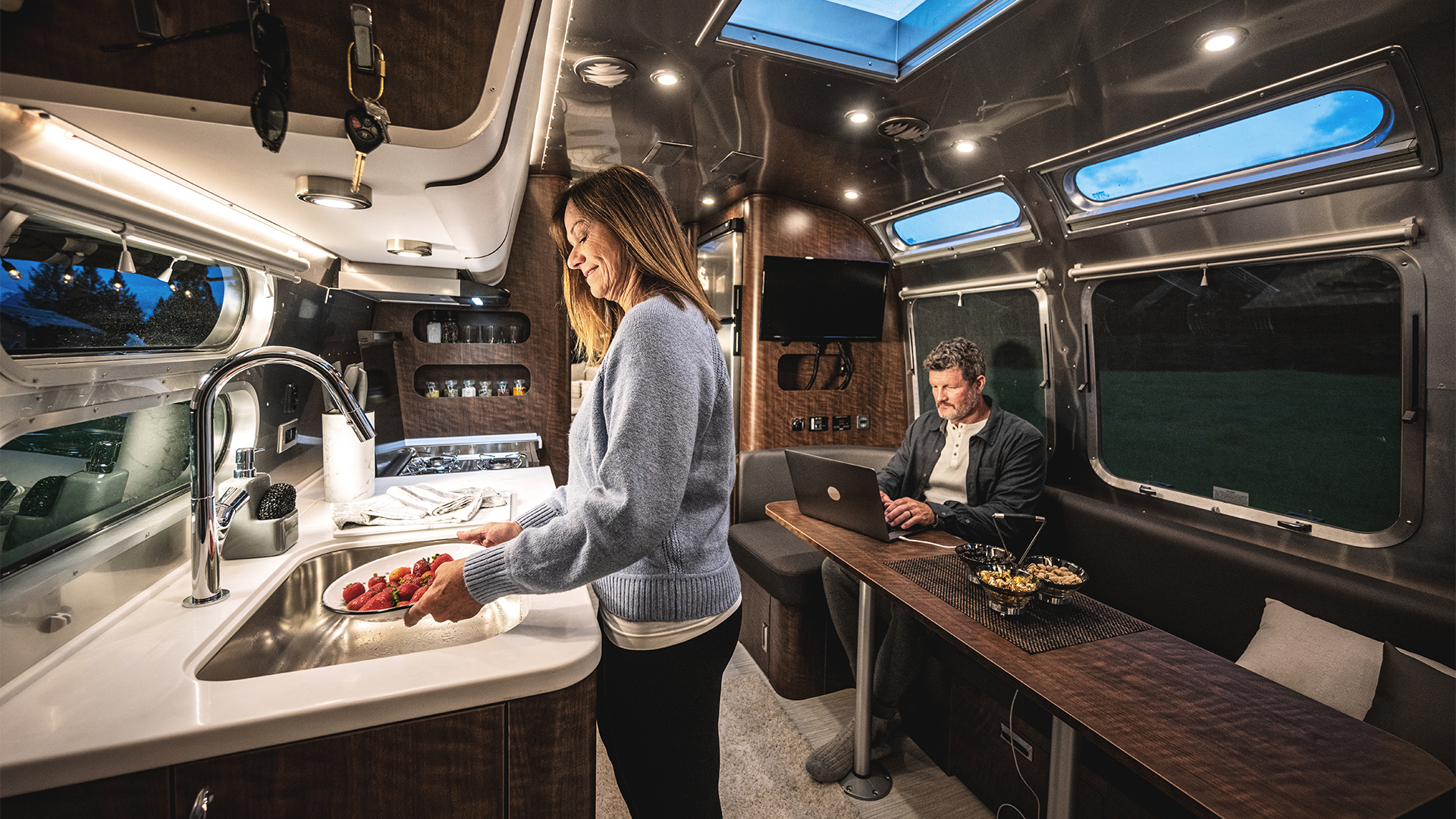 Airstream-Globetrotter-Travel-Trailer-Interior-Cooking