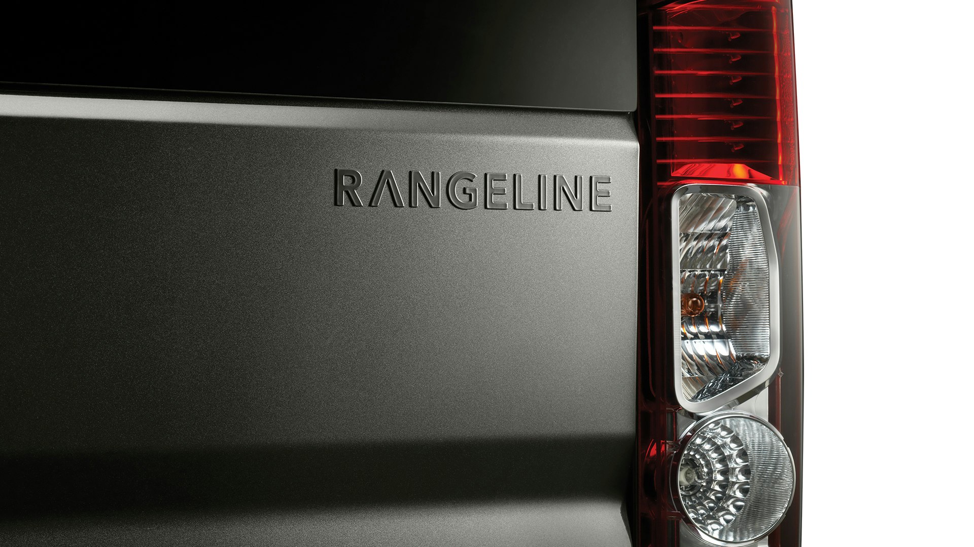 Airstream-Rangeline-Exterior-badging-1