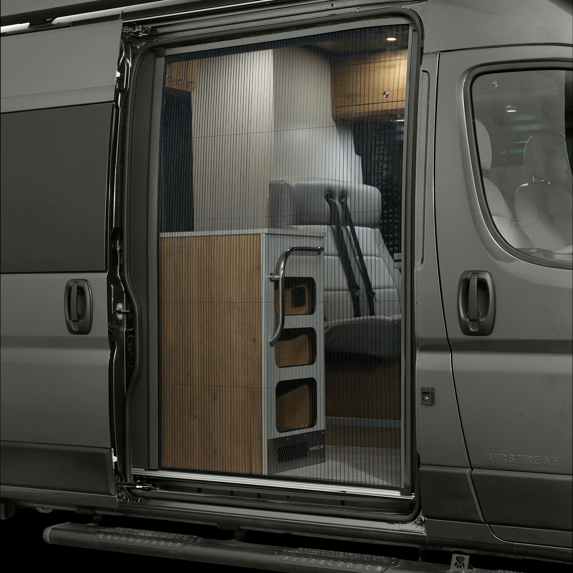 Airstream-Rangeline-Screen-Door-Closed