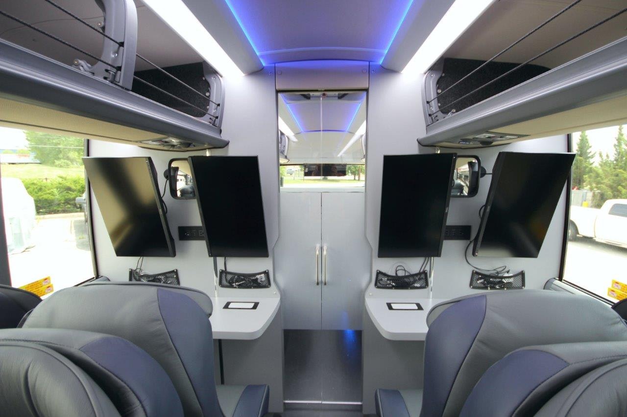 1High-Tech-Bus_Luxury-Mobile-Office_Rear-Partitions_Custom-Conversion